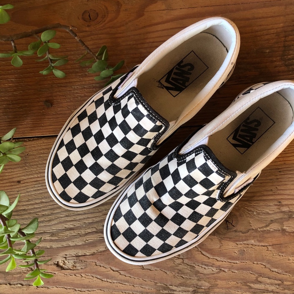 Checkered Vans  // women’s size 6 men’s 4.5